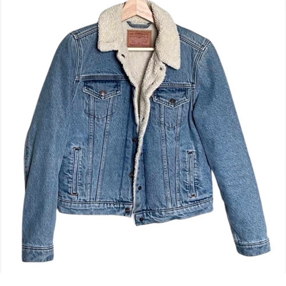 Levi's Original Sherpa Trucker jean jacket size medium